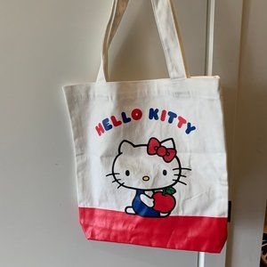 2010 HELLO KITTY TOTE BAG BRAND NEW